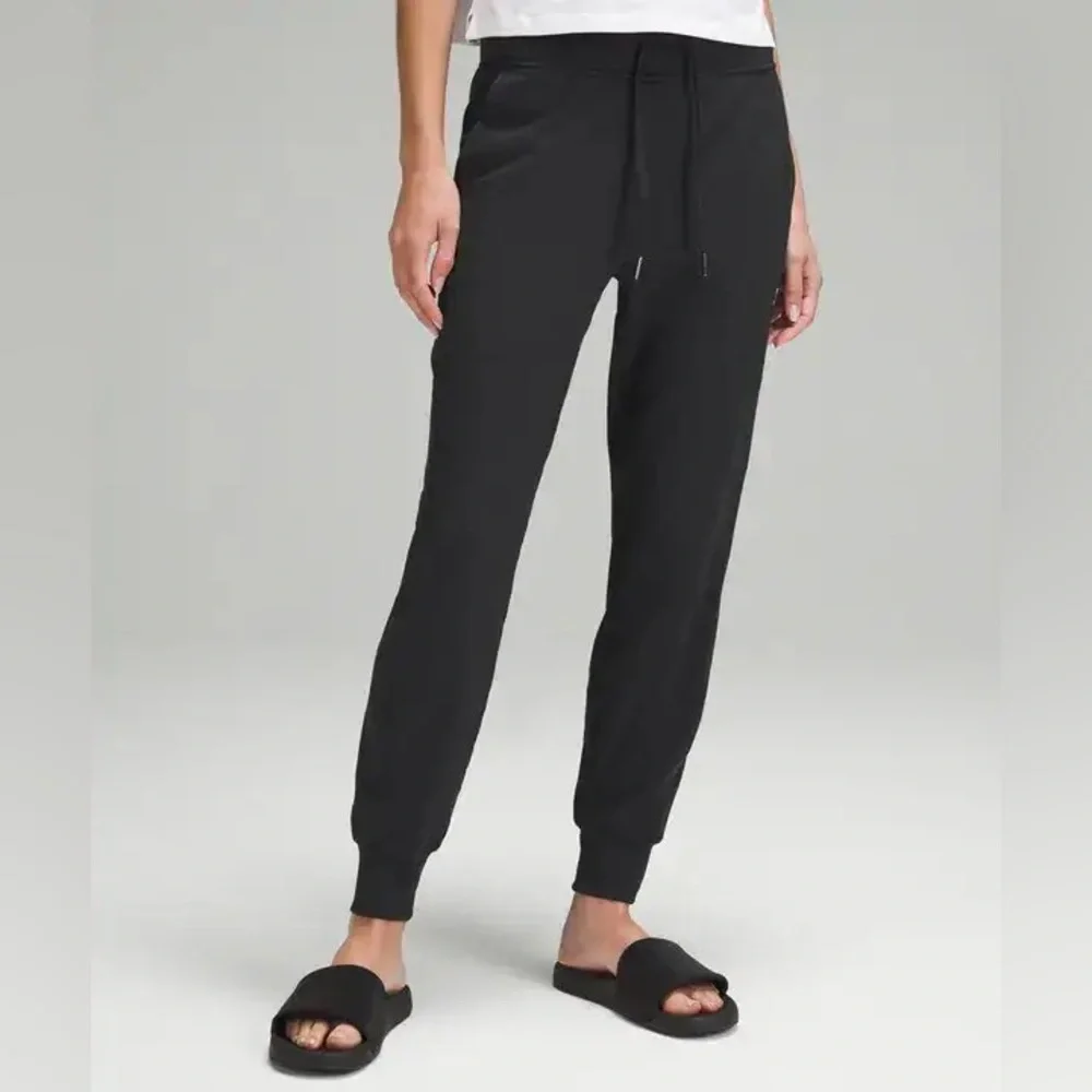 Lululemon Black Ready to Rulu Joggers Size 4.